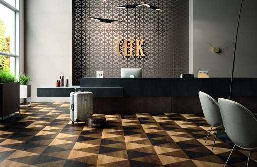 MO 111 Triangles Luxury IM Country Oak 54880 en 54991 TR Classic Oak 24235 ROOM 14570
